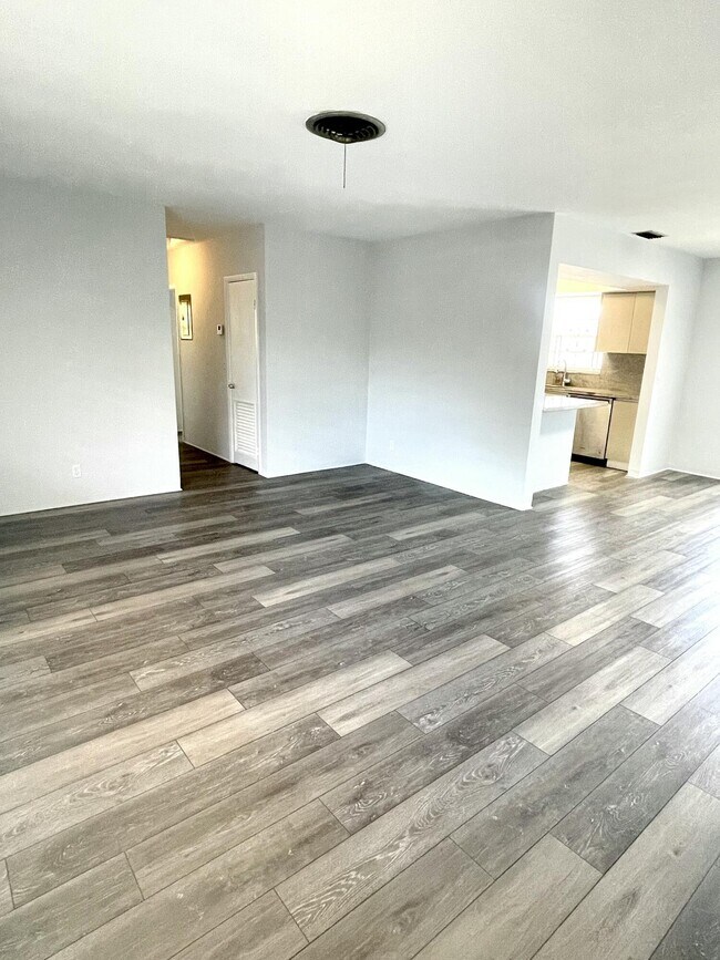 Foto del edificio - 1643 Wiley St