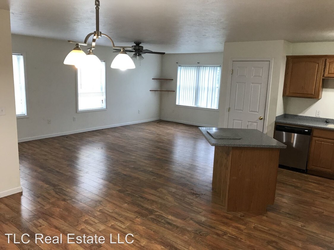 Building Photo - 7439 Emi Ln
