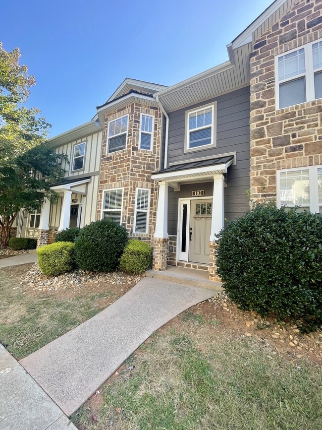 Photo - 102 Capital St Townhome