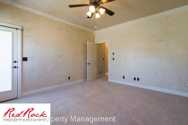 Building Photo - 3 br, 2 bath House - 215 S Valley View