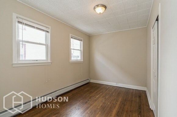 Building Photo - 34 Fairview Pl
