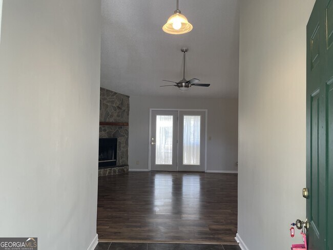 Foto del edificio - 403 Fairfield Ct