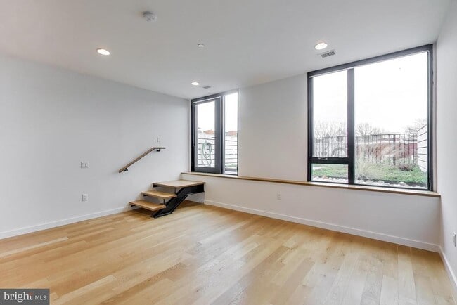 Foto del edificio - 57 N St NW