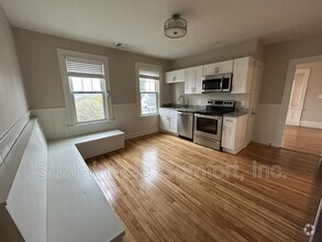 Building Photo - 76 Fairhaven Rd