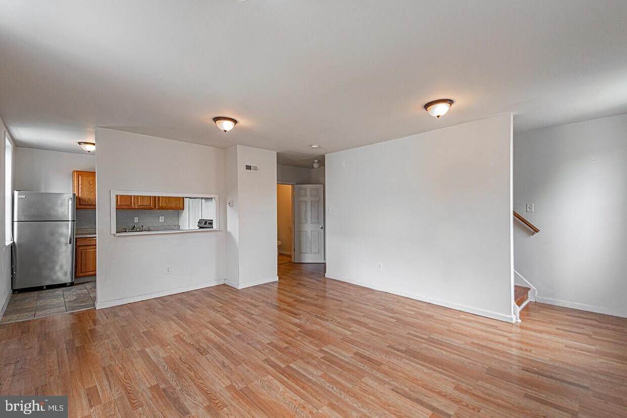 2100 St Albans St Unit UPPER, Philadelphia, PA 19146 Room for Rent in