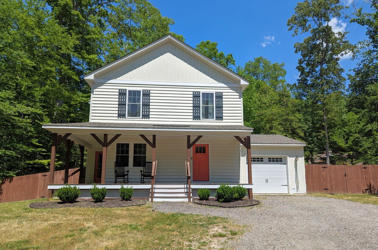 Primary Photo - 15 Huntington Drive, Williamsburg VA 23188