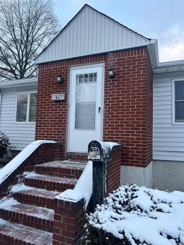 81 5th Ave, Westbury, NY 11590 House Rental in Westbury, NY