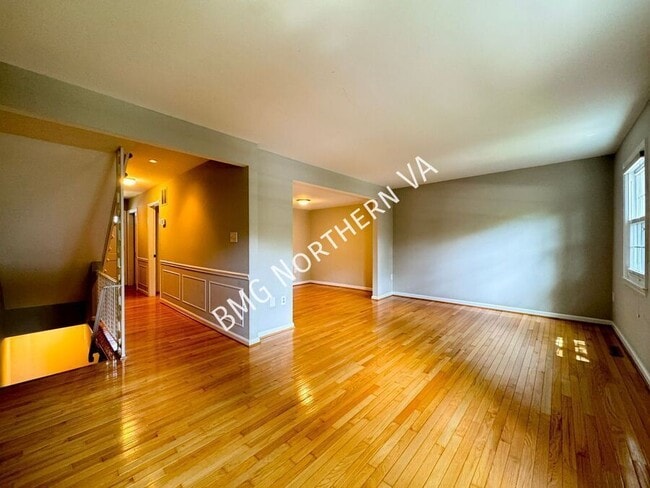 Photo - 566 Windover Ave NW- House