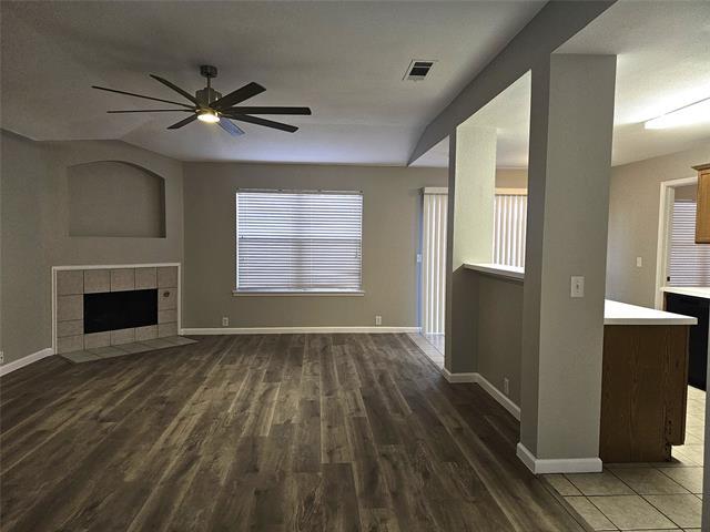 Foto del edificio - 2405 Tisbury Way