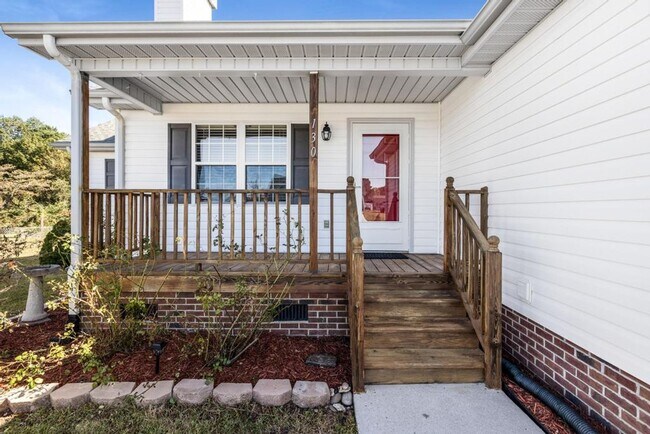 Foto del edificio - 4 Bedrooms/2 Bath Ranch Home!