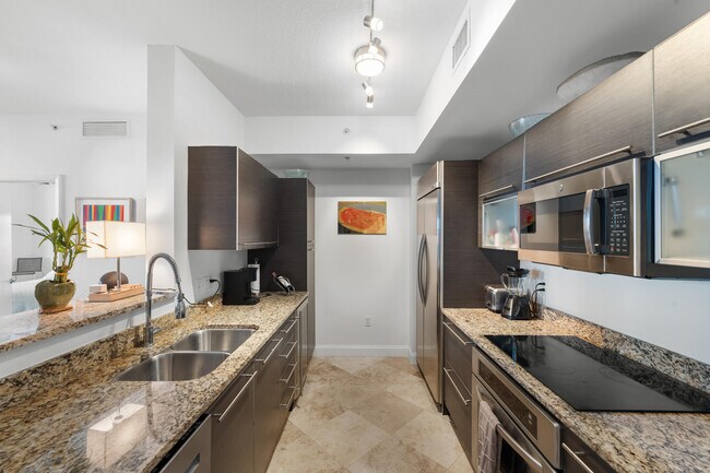 Building Photo - 550 Okeechobee Blvd