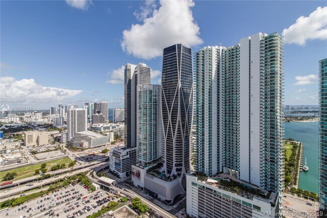 Building Photo - 3 br, 4 bath  - 851 NE 1st Ave Unit 3601