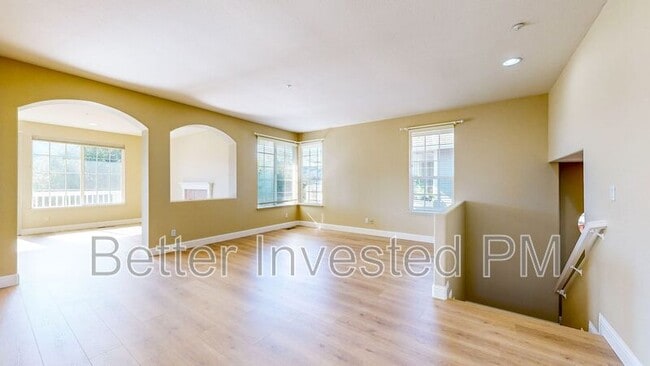 Building Photo - 81 Vista Marin Dr