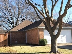Building Photo - 2174 Cordoba Dr