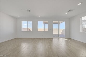 Building Photo - 8532 W Agate Ave