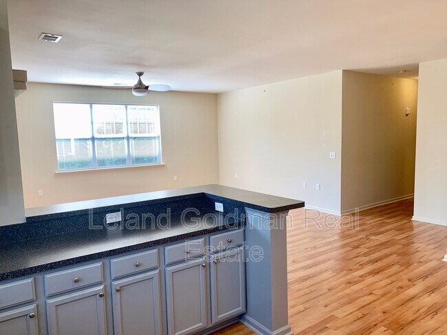 Building Photo - 5321 Warminster Dr