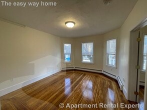 Building Photo - 42 Linden Ave