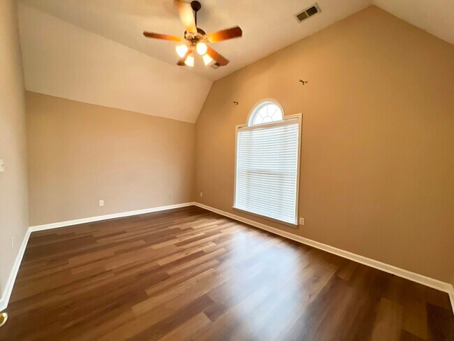 Foto del edificio - 6848 Showboat Lane