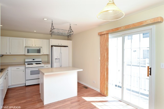 Building Photo - 111 W Big Horn Dr