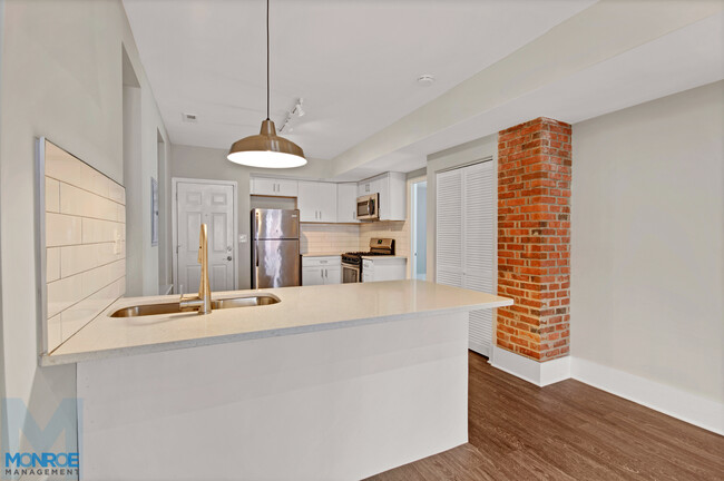 1441 W. Cullerton Street Kitchen Photo - 1441 W. Cullerton St.