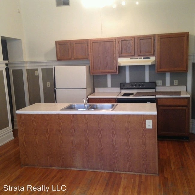 Building Photo - 115 N Potomac St