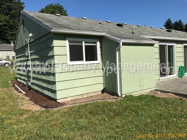Foto del edificio - 1736 Bloomington Ave