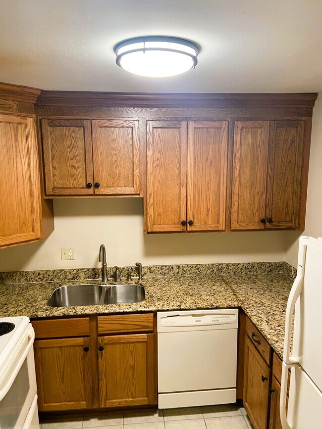 Cocina - 500 Lake Marina Dr