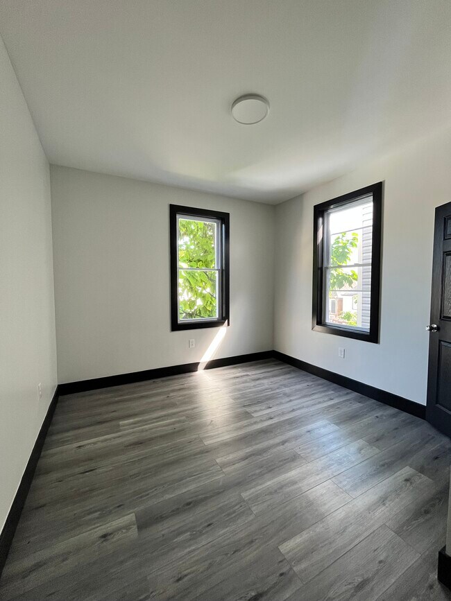 45 N 6th St Unit 2 - 43 N 6th St