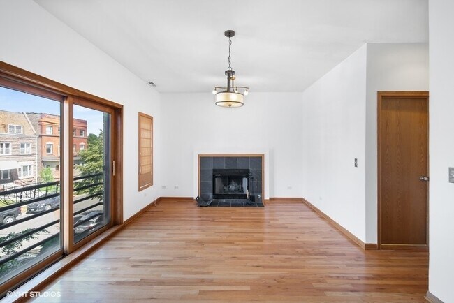 Building Photo - 4815 S Champlain Ave
