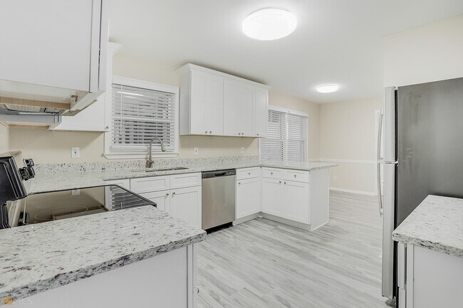 Foto del edificio - 3074 Dover Ln