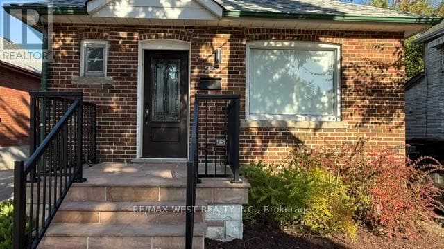 Building Photo - 25 Sixteenth St