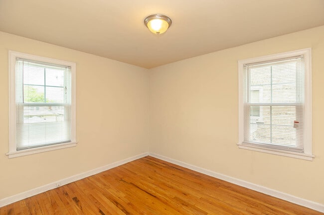 Building Photo - 4258 W Nelson St