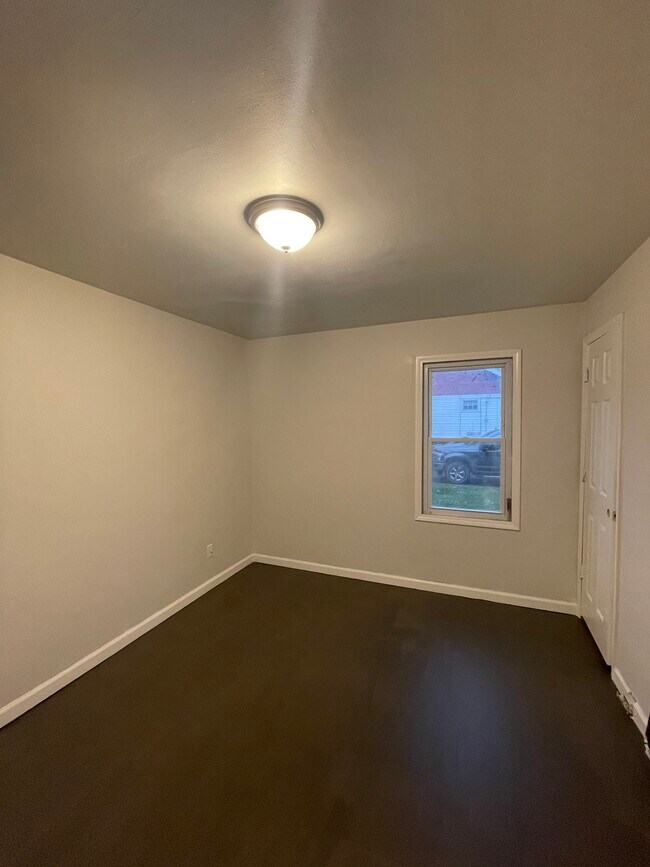 Building Photo - 3662 W 117th St