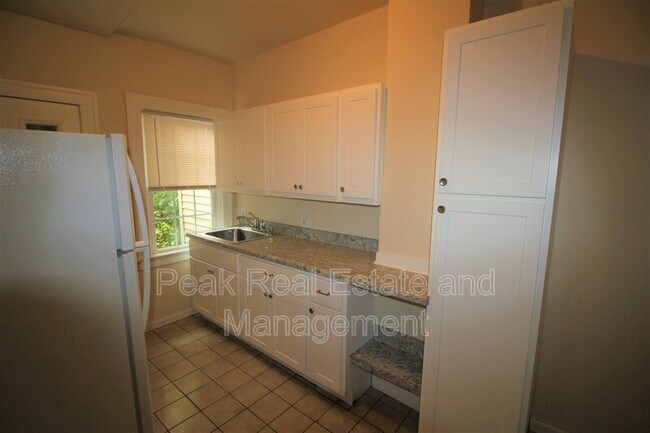 Foto del edificio - 842 Neland Ave SE