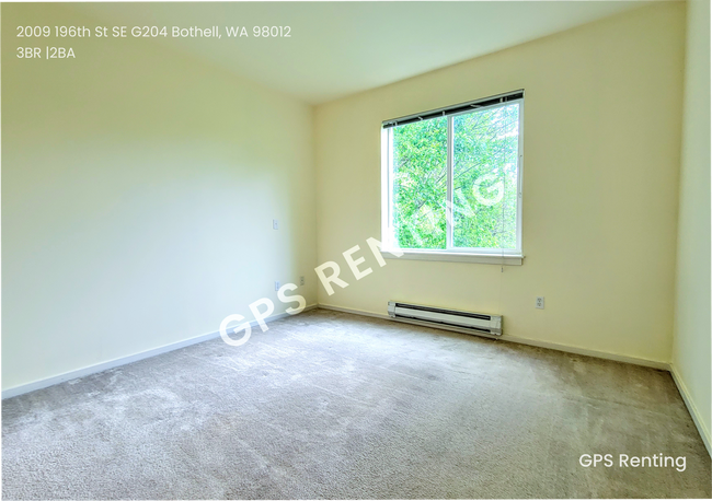 Building Photo - Beautiful Bed 3, Bath 2, home!
