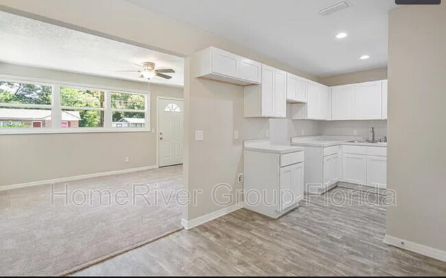 Foto del edificio - 4628 Suffolk Ave