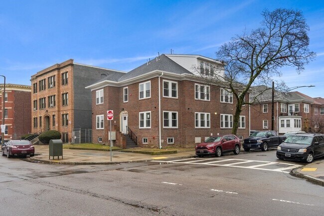 Building Photo - 512 Blue Hill Ave