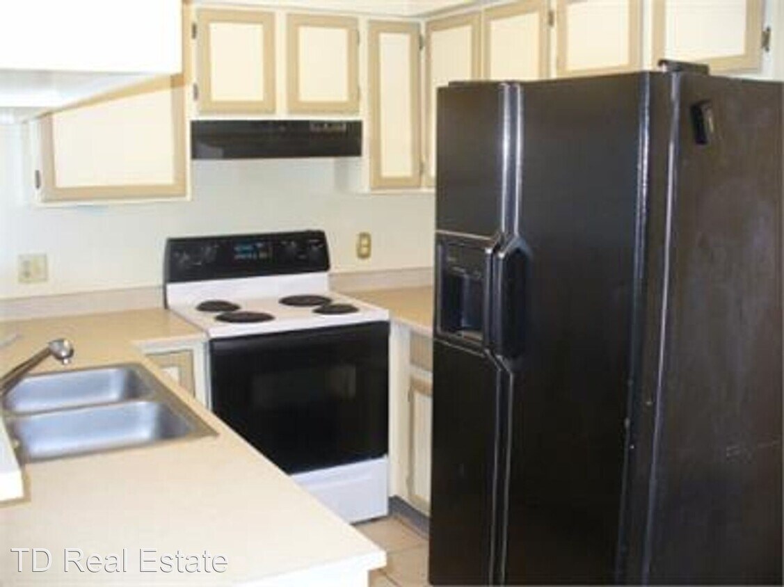 Building Photo - 3 br, 3.5 bath House - 4335 Crow Dr. 1