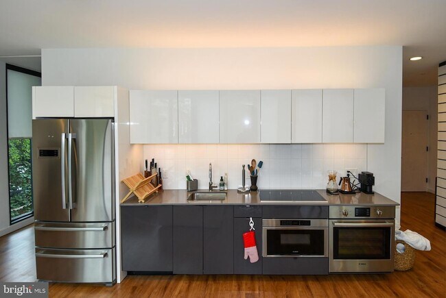 Foto del edificio - 57 N Street NW Unit UNIT 225