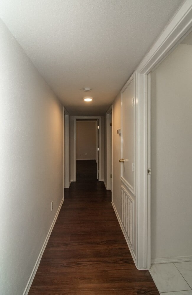 Building Photo - 12500 Sandpiper Dr Building Photo - 12500 Sandpiper Dr