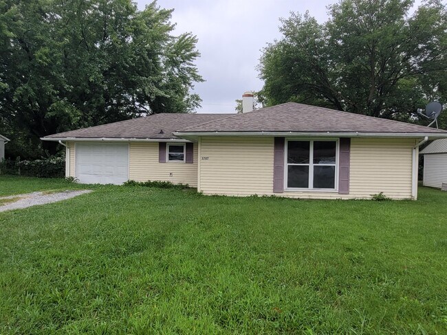 Foto del edificio - 5707 Gateway Dr