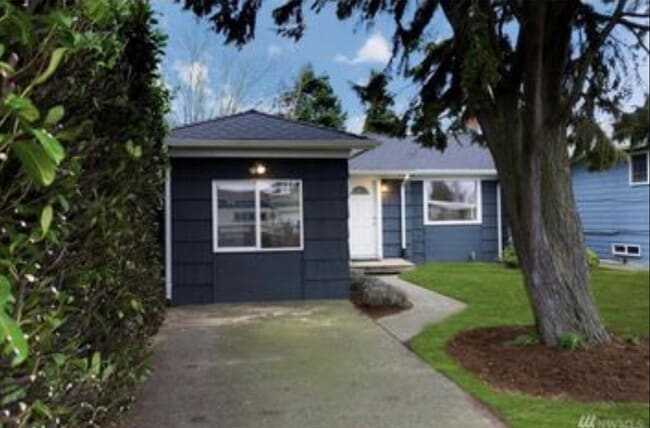 Building Photo - 9240 13th Ave NW