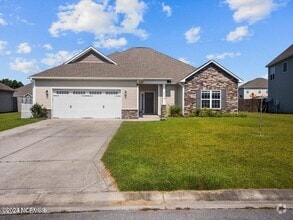 Building Photo - 402 Derrick Dr