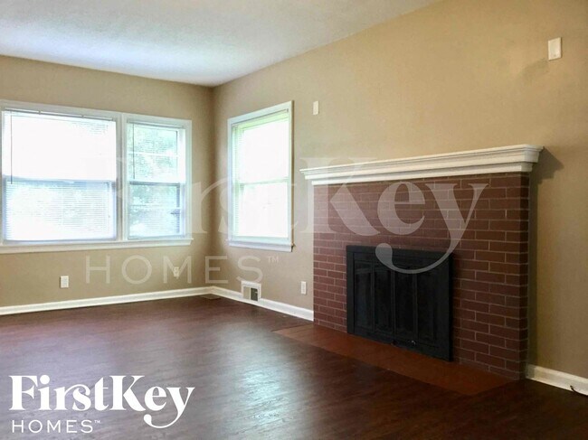 Foto del edificio - 4209 E Pleasant Run Pkwy S Dr