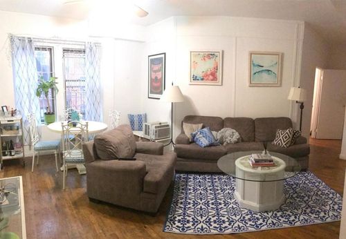 Foto principal - 89 E 4th St