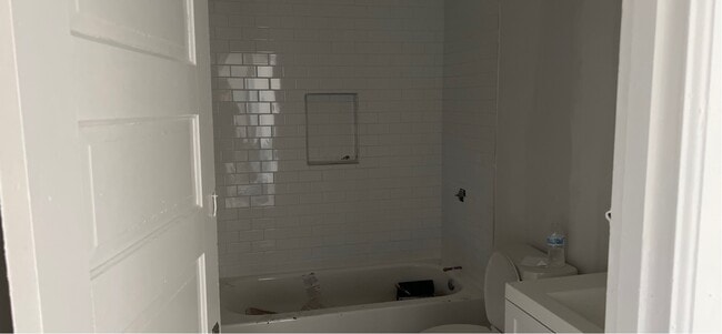 Foto del edificio - 1205 Tunnel Blvd