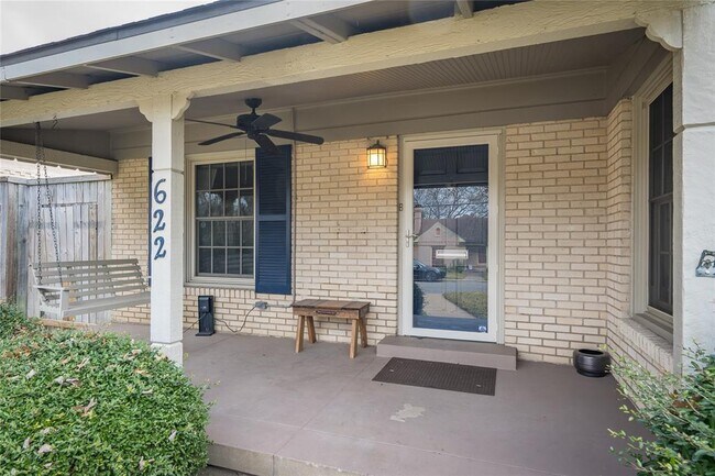 Foto del edificio - 622 Tenna Loma Ct