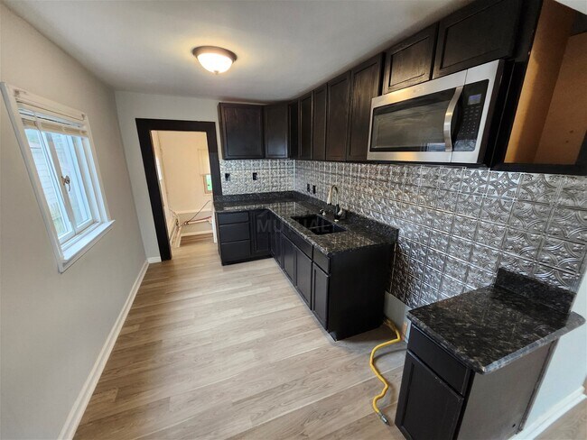 Building Photo - 20342 Deering Street, Livonia, MI 48152 - ...