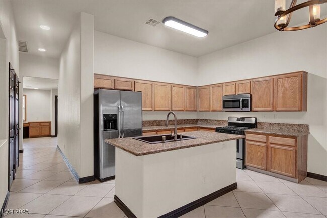 Foto del edificio - 8225 Cabin Springs Ave