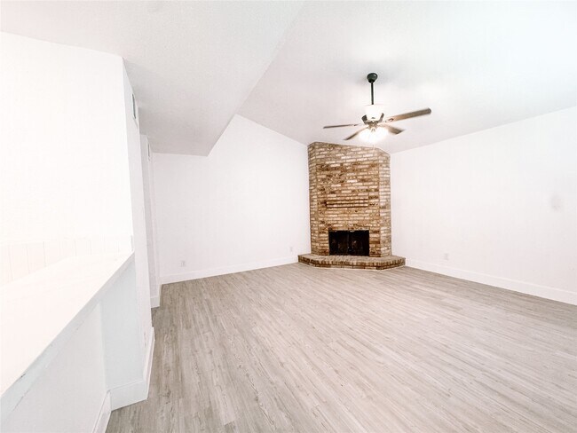 Building Photo - 12524 Pebblestone St